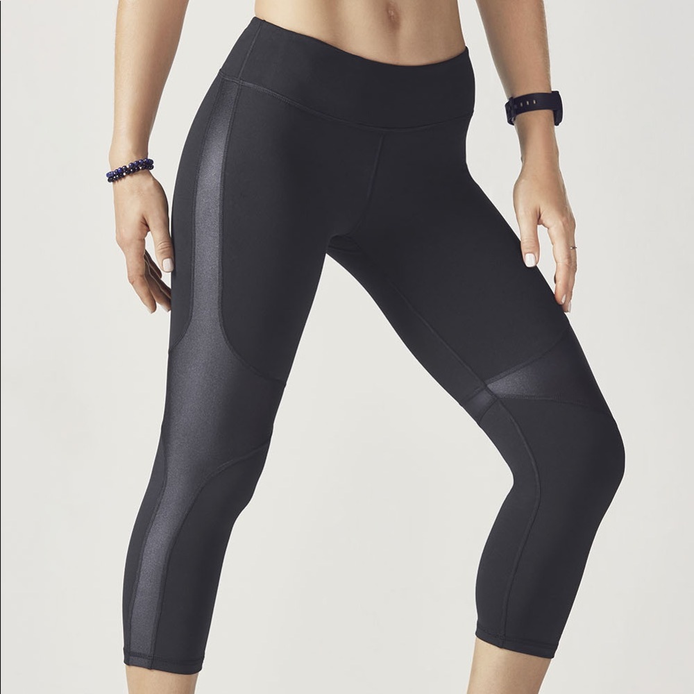 Fabletics | Salar Statement Powerhold Capri